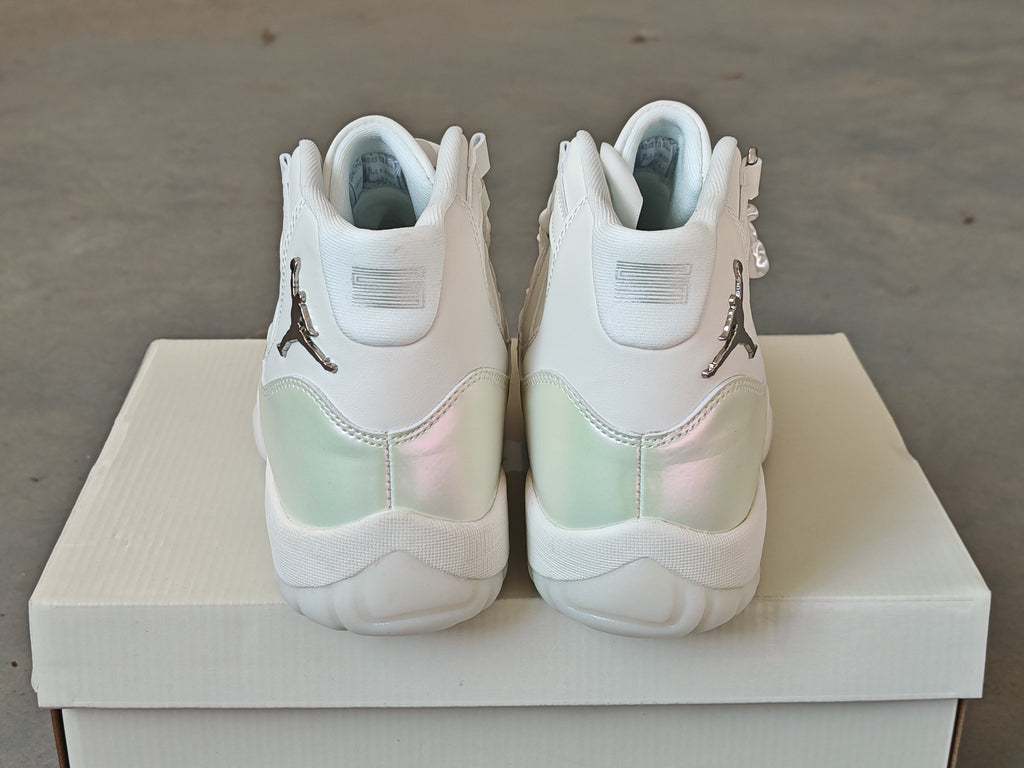 Air Jordan 11 Retro Sail Pearl Grey White Metallic Silver | AR0715-110
