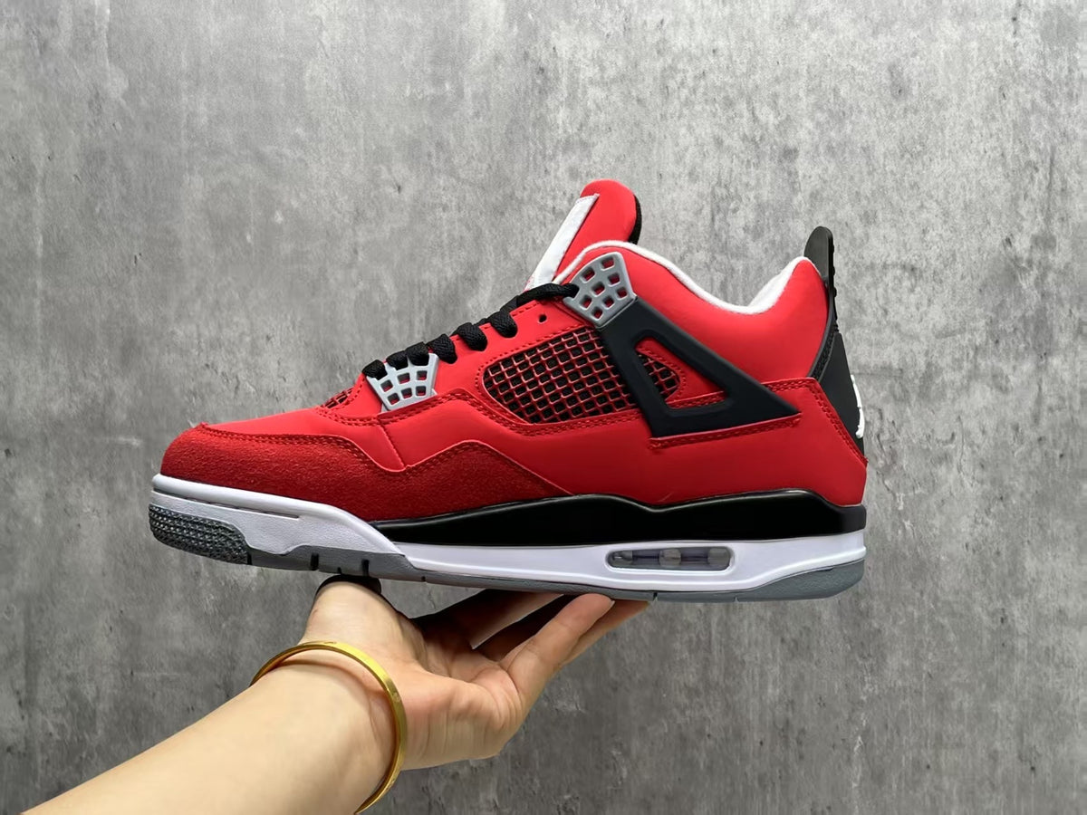 Air Jordan 4 Retro "Bulls" Basketball Shoes (EU 36–47.5, Half Sizes)