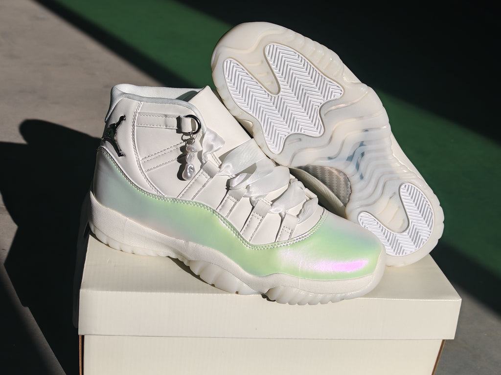 Air Jordan 11 Retro Sail Pearl Grey White Metallic Silver | AR0715-110