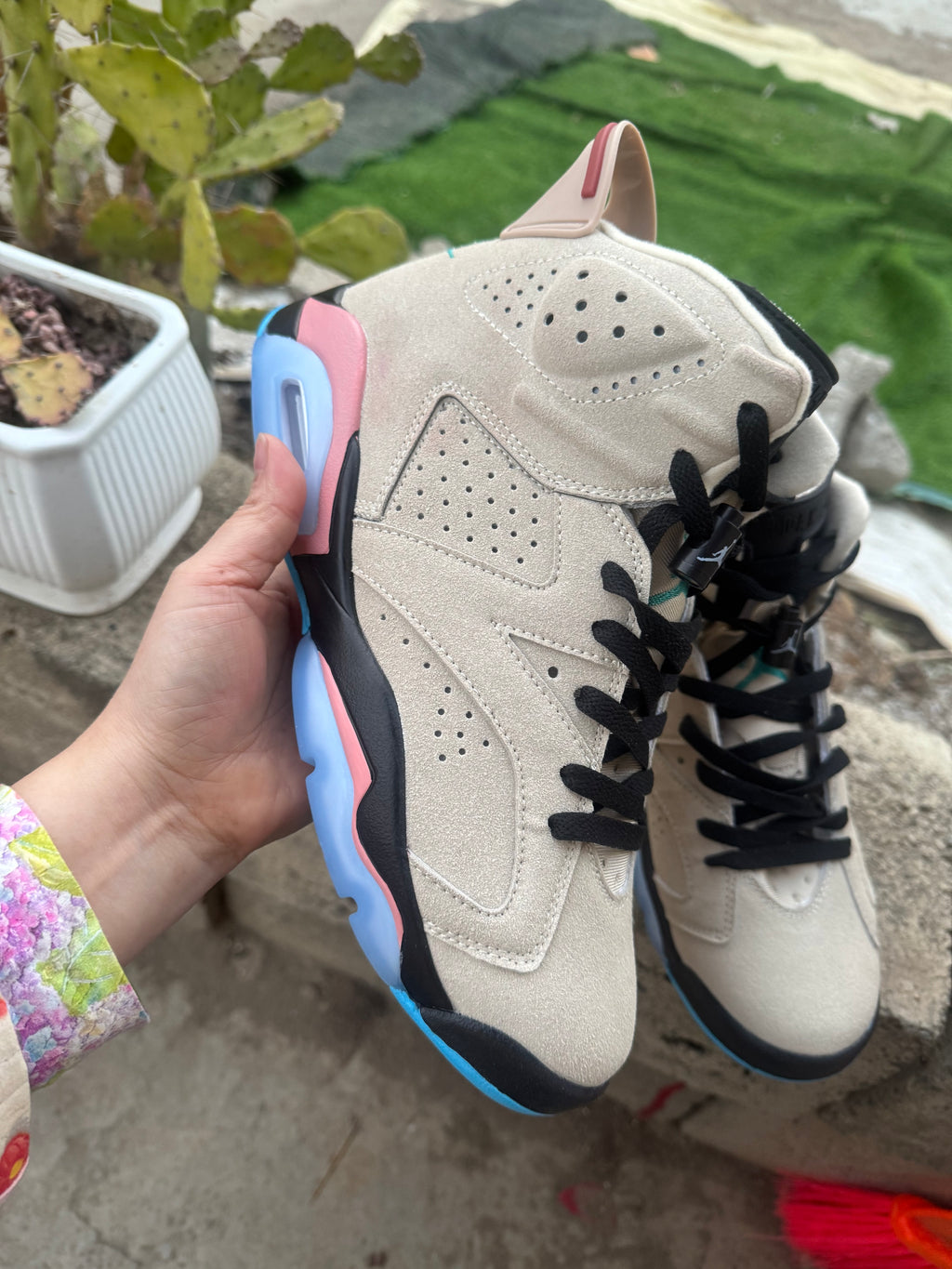 Air Jordan 6 Off-White Green Sneakers